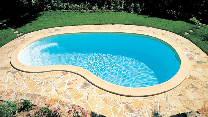 piscine forme haricot